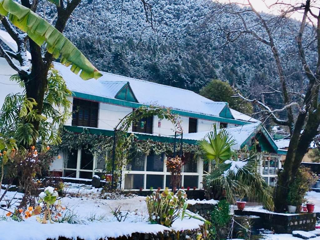 Tatva Bir Tents And Hotel Kangar Zewnętrze zdjęcie